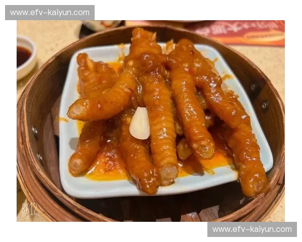 凡尘烟火VS赛博诗意：当老广的早茶遇上杭州的算法，哪里才是当代年轻人的终极归宿？